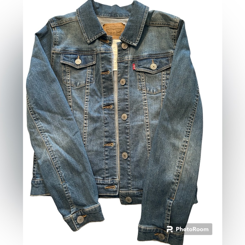 Levi’s Denim Jacket. Like new!